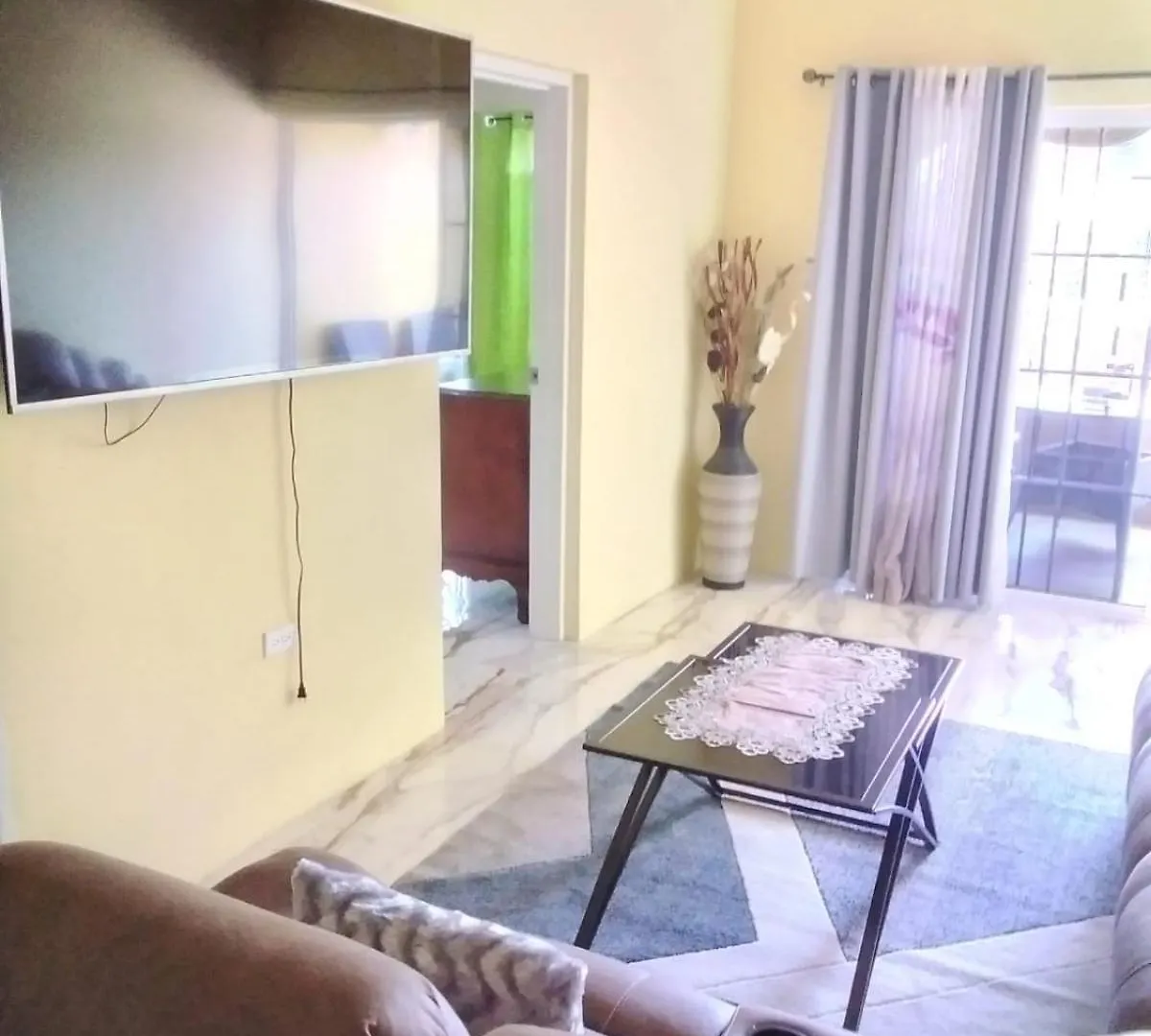 Jamaica Oasis Suite Portmore 0*,  Jamaica